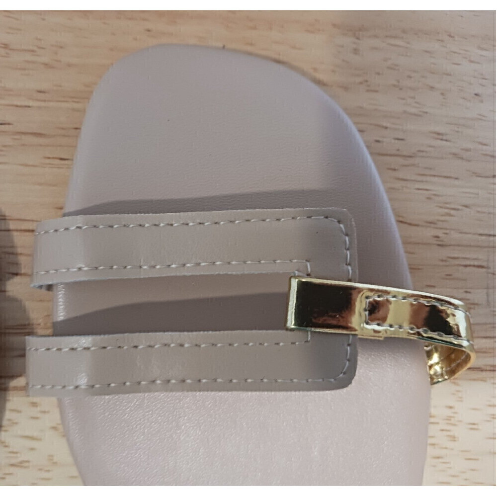 Beach Sandals In Beige - Picture 5 of 6